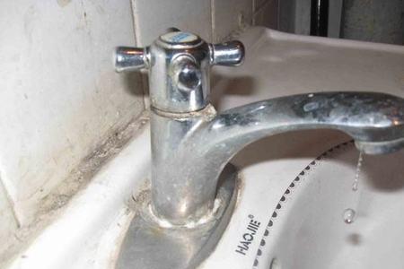水龙头排水管接法