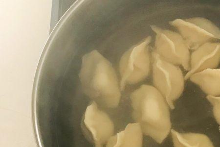 肉馅饺子开盖煮馅还是盖盖煮馅