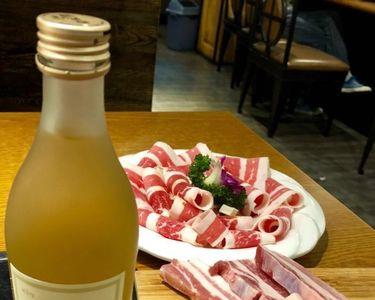 去吃百岁酒路上怎么发圈