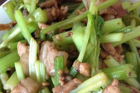 芹菜炒肉的正宗做法王刚