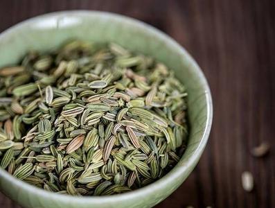 炒菜放小茴香好吃吗