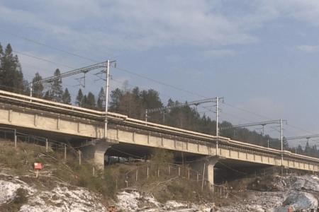 渝利铁路重要性