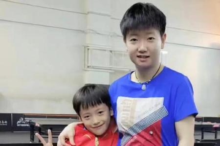 孙颖莎怎么升到一队的