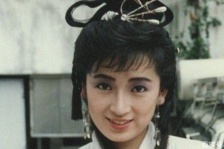 雪山飞狐程灵素是谁的女儿