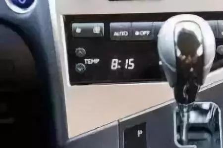 空加油没事挂挡后加不上油门