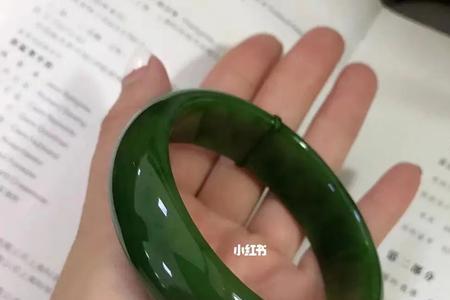 碧玉手链带着会变色吗