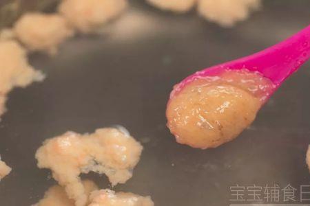 几个月能吃虾滑