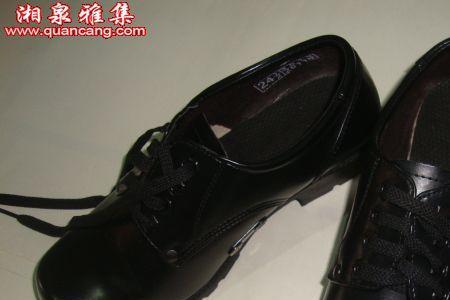 老军用皮鞋和新军用皮鞋哪个好