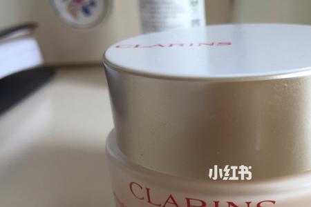 可以用面霜代替颈霜吗