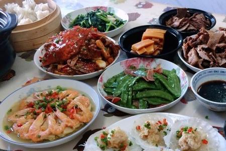 四个大人三个小孩点几个菜