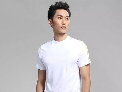 白汗衫怎么越洗越白