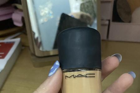 mac粉底液nc12和n18区别