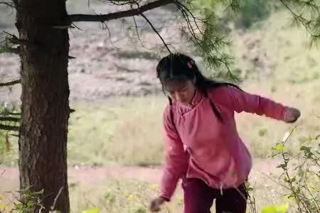 丁大命里山杏妈妈的扮演者