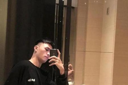 英俊少年的意思