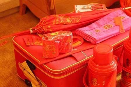 女儿结婚当天准备什么东西