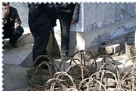 挎篓什么意思