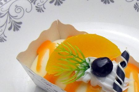 慕斯蛋糕的装饰品怎么摆放