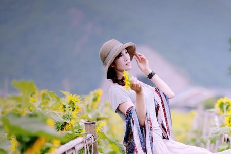 盛夏如花什么意思