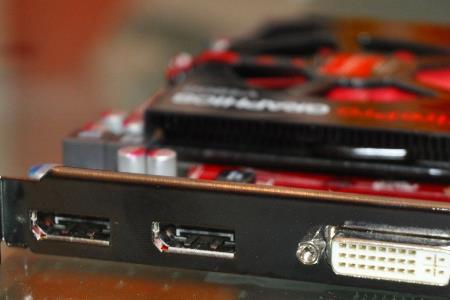 ddr4显卡是独立显卡吗