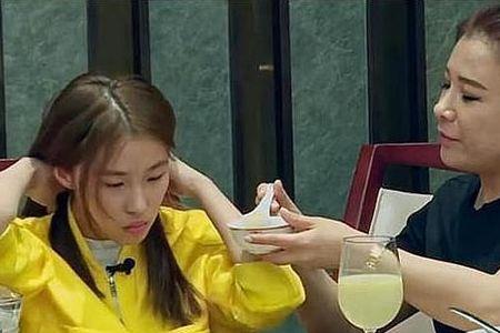 女生说喂饭是什么意思