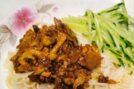 四川牛肉炸酱面臊子做法
