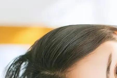 描写男人遇到漂亮女人的状态