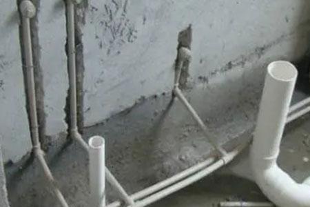 卫生间主管低如何做斜三通