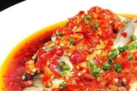 凉拌青瓜湖南剁椒鱼头做法