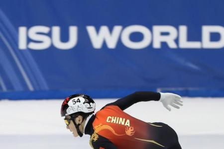 男子1000米短道速滑决赛判罚