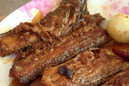 电饭锅焖酥带鱼的家常做法