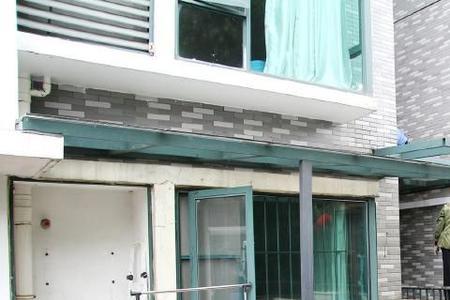楼下搭建玻璃棚属于违规吗