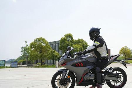 赛400和赛科龙rc401怎么选