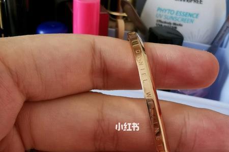 dw手镯怎么洗