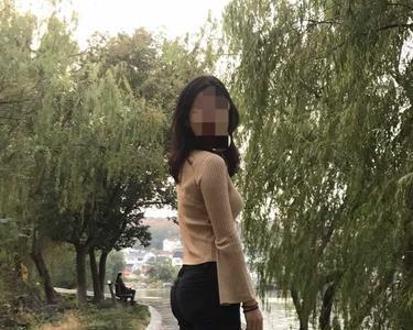 为什么腰部穿什么裤都觉得紧