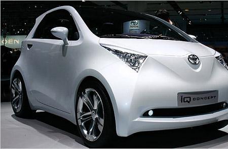 丰田车型三个字名字轿车
