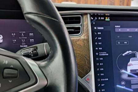 特斯拉新款modelx钥匙放哪里发车