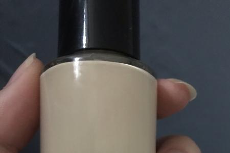 mac粉底液是n12还是nc12白一点