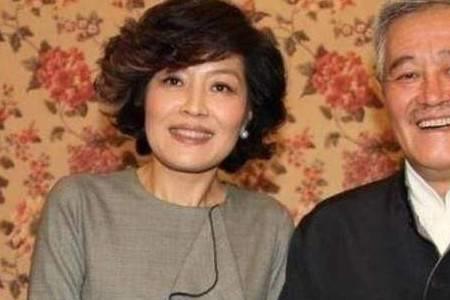 赵本山比现任妻子大几岁