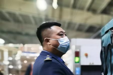 动车为什么不准带活物