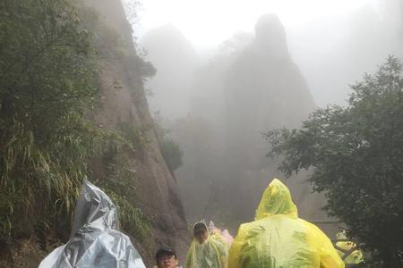 十月份下雨天去黄山玩合适吗