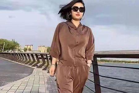 玩直播的女孩是什么性格