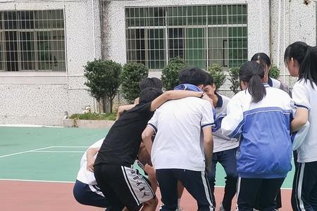 高中体育课主要干什么