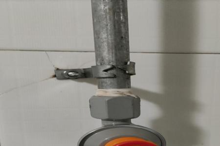 燃气灶漏气自闭阀管用吗