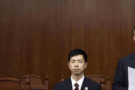 公诉人与检察官