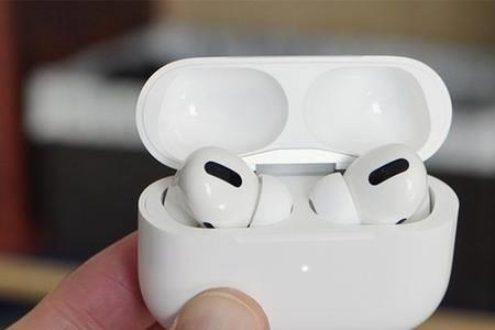 airpodspro黄光亮怎么回事