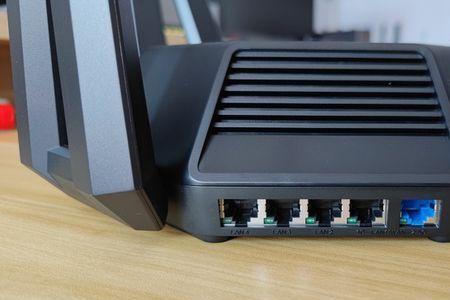 ax9000网口自适应吗