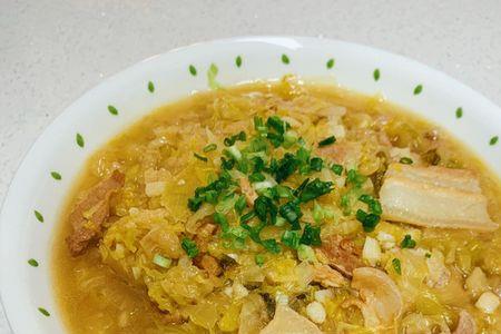 炖酸菜之前用泡一泡吗