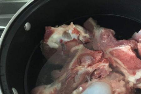 大骨头焯水的时间