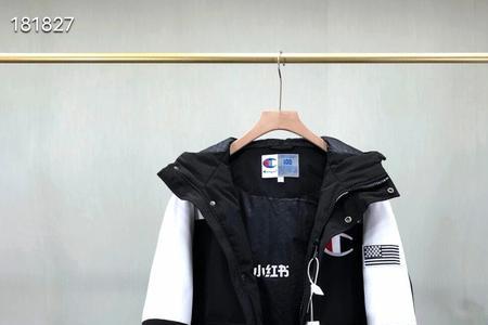 冠军羽绒服领子有标吗