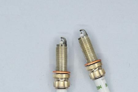 火花塞7b11和7c11区别